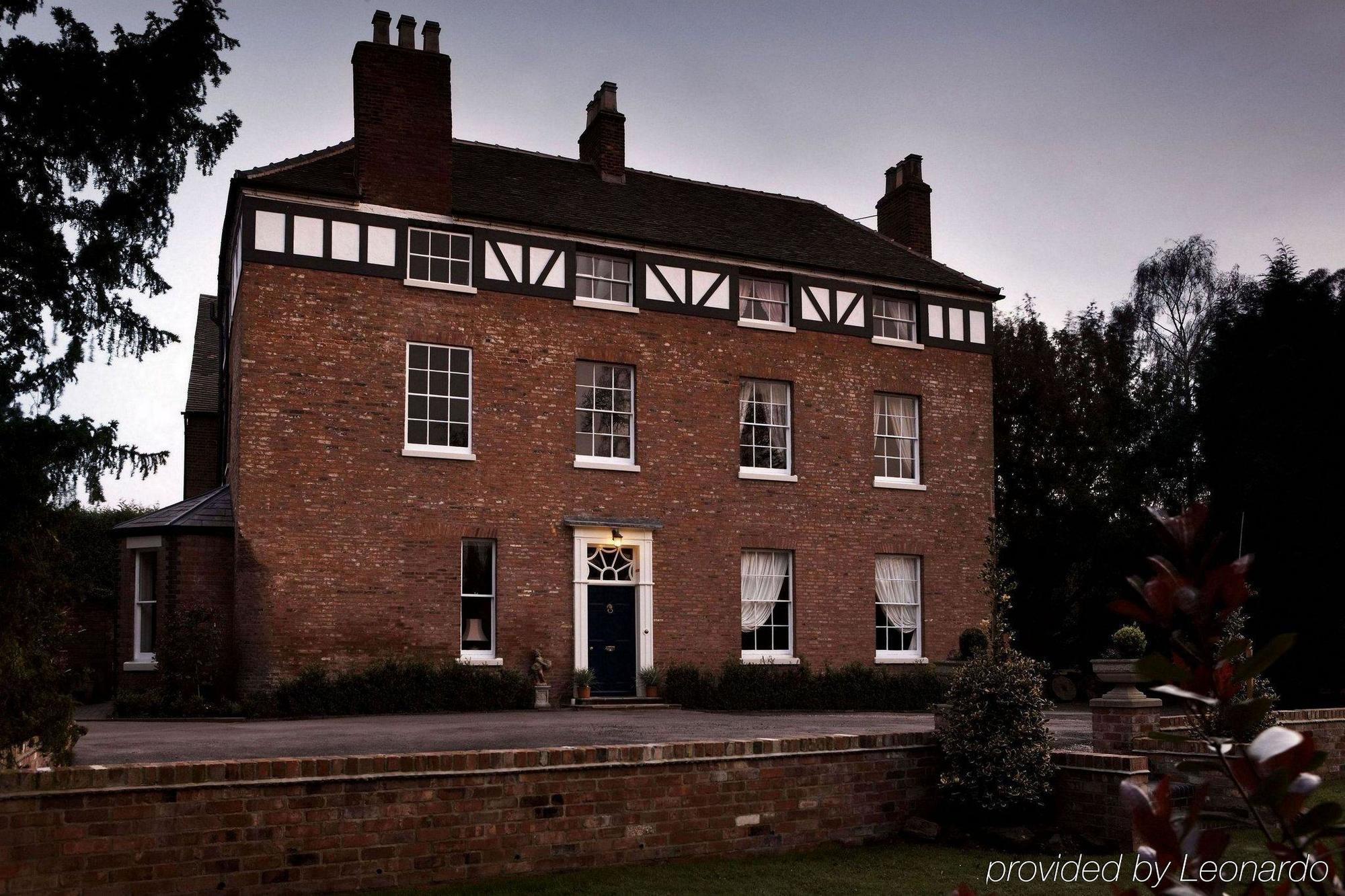 Lichfield Aparthotel エクステリア 写真
