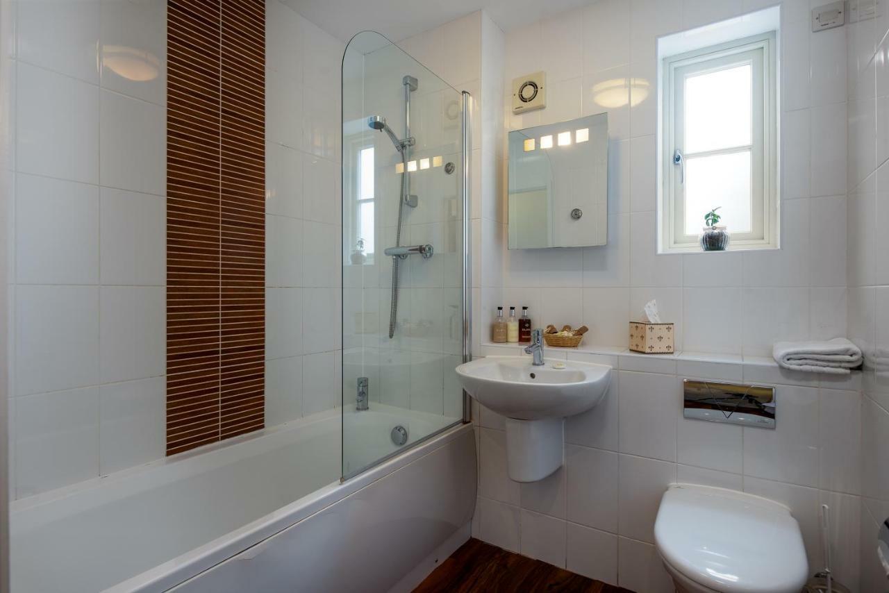 Lichfield Aparthotel エクステリア 写真